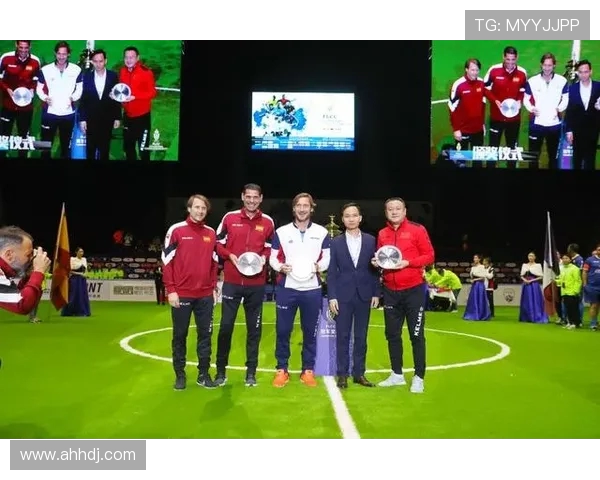 周丽专访：从青涩球员到羽毛球传奇的成长之路回顾