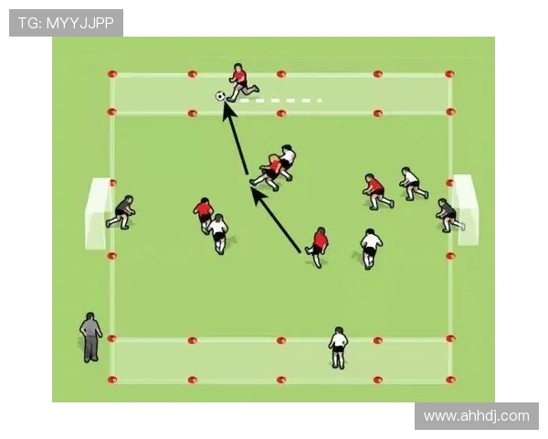 武汉足球队中路突破战术解析与应用探讨 武汉足球队中路突破战术解析与应用探讨