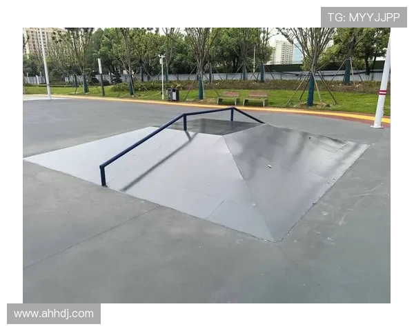 滑板文化的碰撞与融合：探秘北京滑板队的团队合作与战术策略