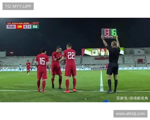 巴塞罗那与乌拉圭国家队的精彩对决引发球迷热议与期待