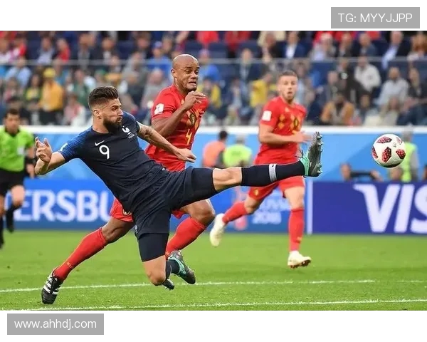 智利大学与瓦斯科的激烈对决揭示足球战术与球队实力的较量 智利大学与瓦斯科的激烈对决揭示足球战术与球队实力的较量