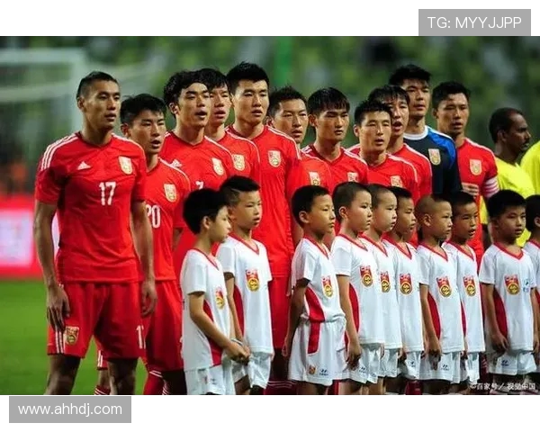 法国与中国足球队的对决:历史交锋与未来展望分析 法国与中国足球队的对决:历史交锋与未来展望分析