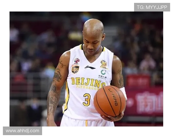 马库斯斯马特的篮球之路与领导力：如何影响球队和年轻球员成长